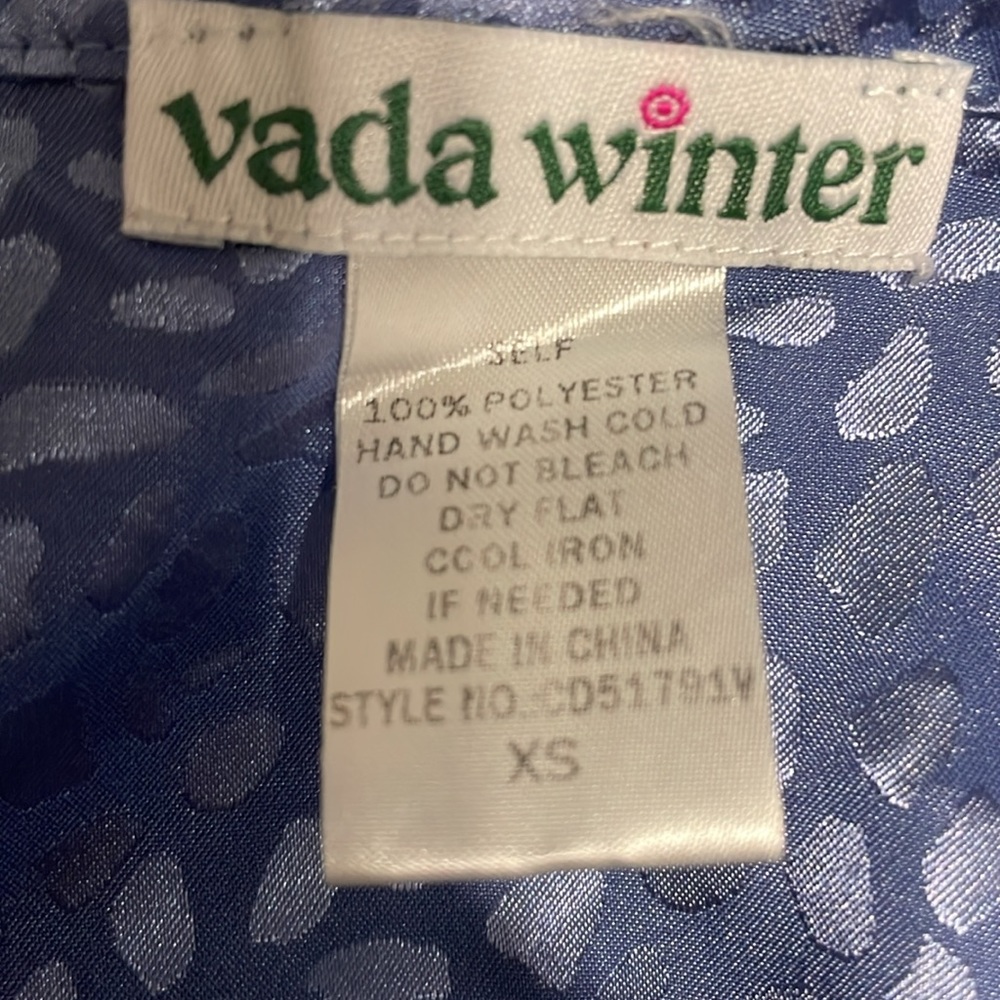Vada Winter Robe - Picture 7 of 7